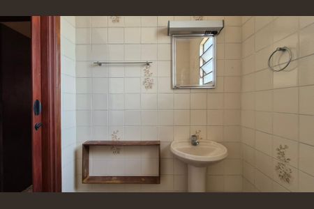 Casa para alugar com 160m², 3 quartos e 1 vagaBanheiro