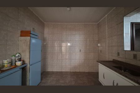 Casa para alugar com 160m², 3 quartos e 1 vagaCozinha - Casa fundos