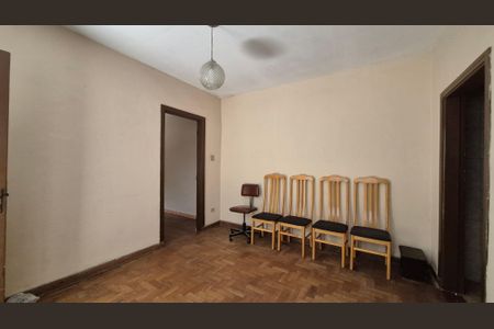 Casa para alugar com 160m², 3 quartos e 1 vagaSala - Casa fundos