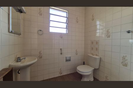 Casa para alugar com 160m², 3 quartos e 1 vagaBanheiro