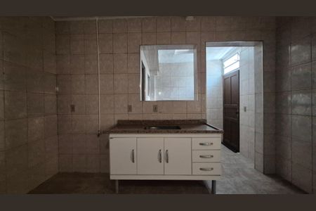 Casa para alugar com 160m², 3 quartos e 1 vagaCozinha - Casa fundos