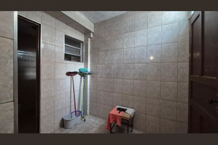 Casa para alugar com 160m², 3 quartos e 1 vagaCozinha - Casa fundos