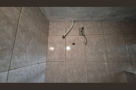 Casa para alugar com 160m², 3 quartos e 1 vagaBanheiro - Casa fundos