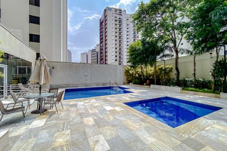 Apartamento à venda com 100m², 3 quartos e 2 vagasÁrea comum - Piscina