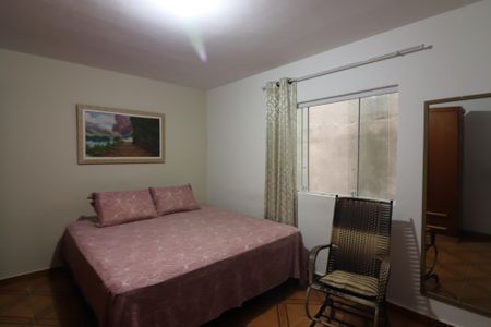 Casa à venda com 253m², 3 quartos e 2 vagasQuarto 3