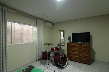 Casa à venda com 253m², 3 quartos e 2 vagasQuarto 1