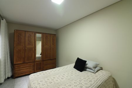 Casa à venda com 253m², 3 quartos e 2 vagasQuarto 2