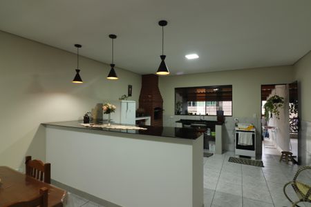 Casa à venda com 253m², 3 quartos e 2 vagasCopa e Cozinha 