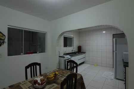 Casa à venda com 253m², 3 quartos e 2 vagasCozinha 2