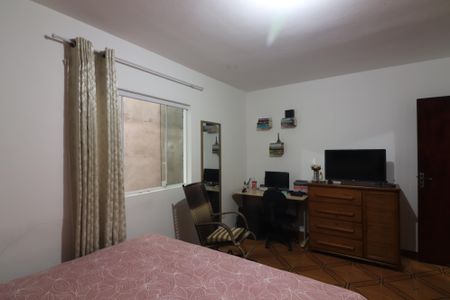 Casa à venda com 253m², 3 quartos e 2 vagasQuarto 3