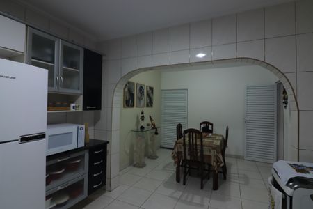 Casa à venda com 253m², 3 quartos e 2 vagasCozinha 2