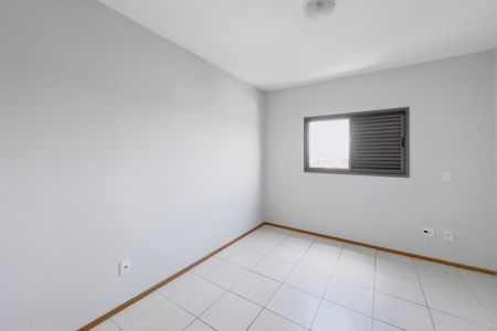 Apartamento para alugar com 72m², 2 quartos e 1 vaga Apartamento para alugar com 72m², 2 quartos e 1 vagaSuíte