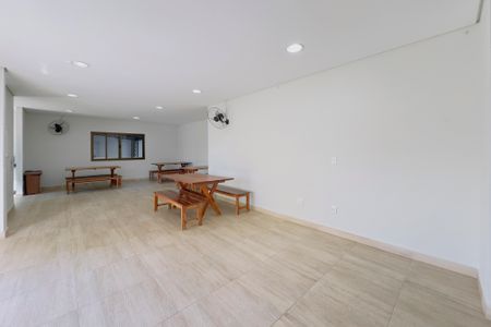 Apartamento para alugar com 72m², 2 quartos e 1 vaga Apartamento para alugar com 72m², 2 quartos e 1 vagaÁrea comum - Salão de festas