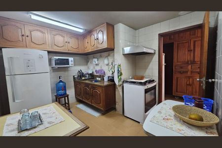 Apartamento à venda com 115m², 3 quartos e 1 vagaFoto 01