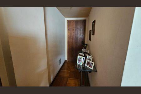 Apartamento à venda com 115m², 3 quartos e 1 vagaFoto 01
