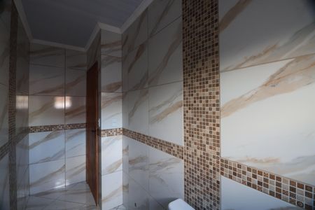 Casa à venda com 80m², 3 quartos e 2 vagasBanheiro