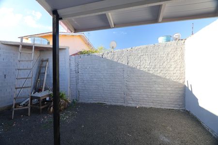 Casa à venda com 80m², 3 quartos e 2 vagasÁrea externa