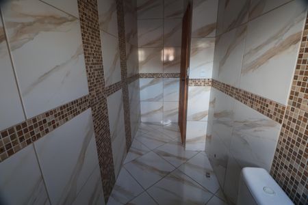 Casa à venda com 80m², 3 quartos e 2 vagasBanheiro