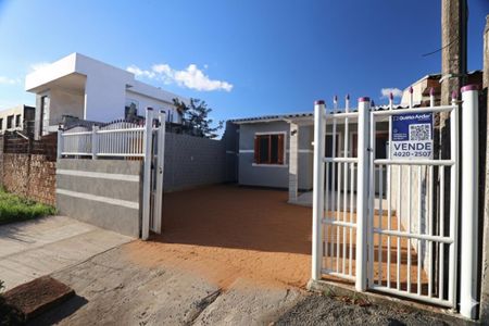 Casa à venda com 80m², 3 quartos e 2 vagasFachada
