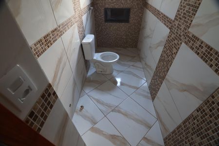 Casa à venda com 80m², 3 quartos e 2 vagasBanheiro