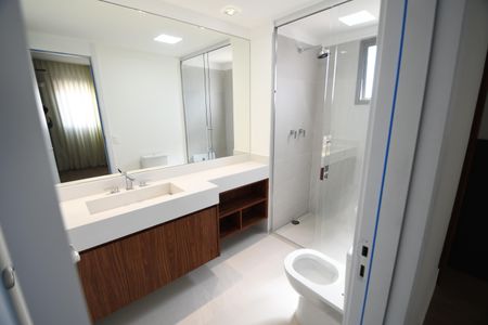 Apartamento para alugar com 120m², 3 quartos e 2 vagasBanheiro Suíte 3
