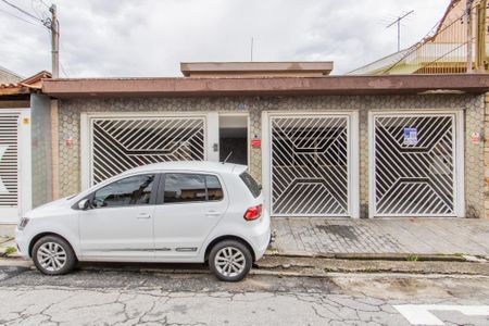 Casa para alugar com 260m², 4 quartos e 5 vagasFachada + Placa