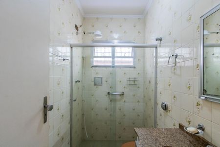 Casa para alugar com 260m², 4 quartos e 5 vagasBanheiro da Suíte 2