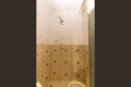 Banheiro de casa para alugar com 1 quarto, 50m² em Parque Sevilha, São Paulo