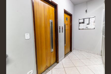 Apartamento à venda com 57m², 2 quartos e sem vagaÁrea comum