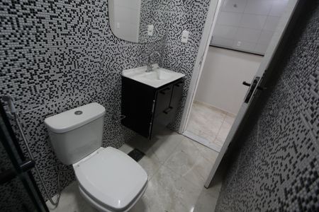 Apartamento para alugar com 80m², 2 quartos e sem vagaBanheiro