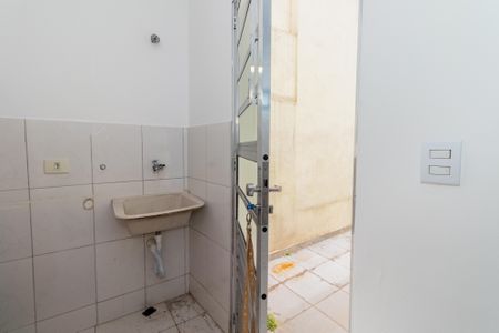 Casa para alugar com 100m², 2 quartos e sem vaga Casa para alugar com 100m², 2 quartos e sem vagaQuintal