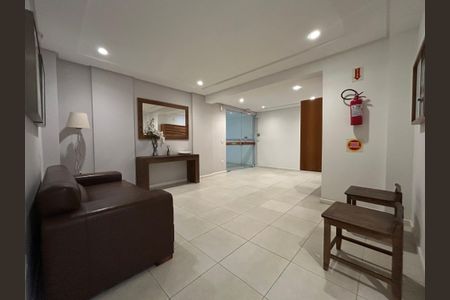 Apartamento para alugar com 74m², 2 quartos e 1 vagaHall de entrada