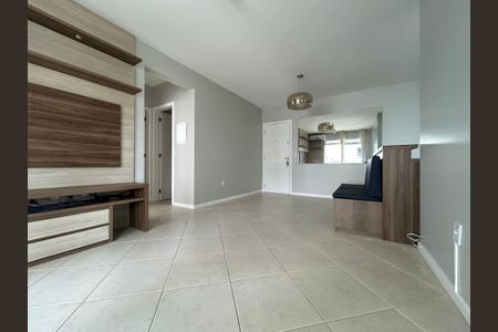 Sala de apartamento para alugar com 2 quartos, 74m² em Itacorubi, Florianópolis