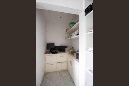 Apartamento à venda com 361m², 4 quartos e 4 vagasEscritório