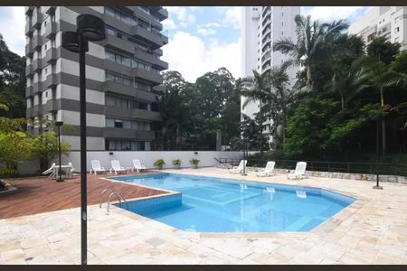 Apartamento à venda com 361m², 4 quartos e 4 vagasPiscina