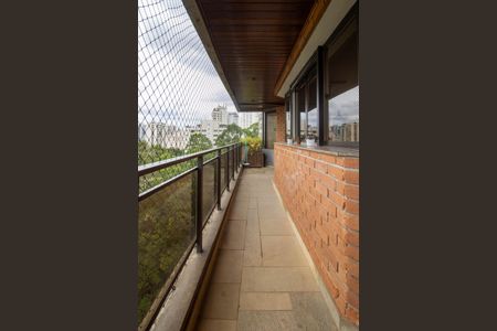 Apartamento à venda com 361m², 4 quartos e 4 vagasVaranda Churrasqueira privativa