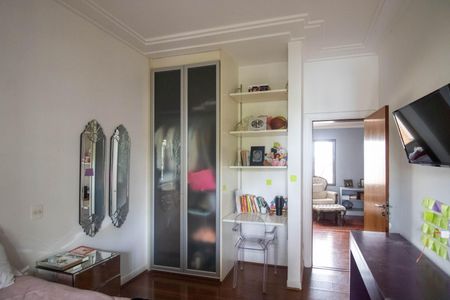 Apartamento à venda com 361m², 4 quartos e 4 vagasSuíte 1