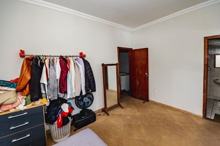Casa à venda com 169m², 3 quartos e 4 vagasQuarto 1