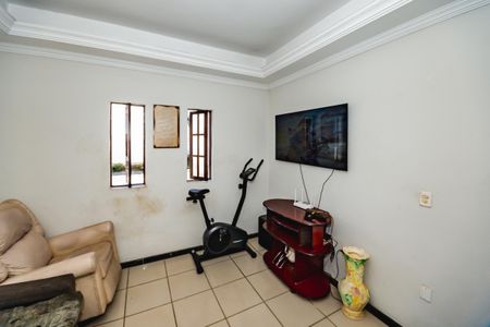 Casa à venda com 169m², 3 quartos e 4 vagasSala