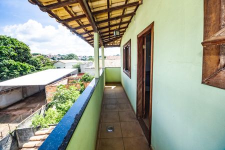 Casa à venda com 169m², 3 quartos e 4 vagasVaranda do Quarto 1