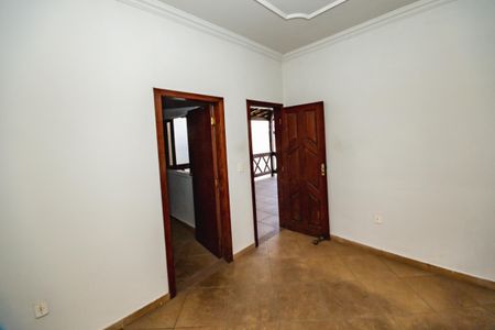 Casa à venda com 169m², 3 quartos e 4 vagasSala 2