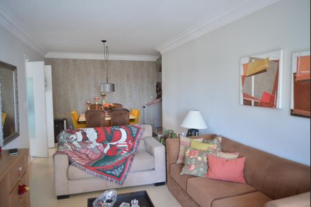 Apartamento à venda com 110m², 4 quartos e 2 vagasSala