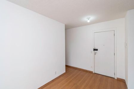 Sala de apartamento para alugar com 2 quartos, 42m² em Irajá, Rio de Janeiro