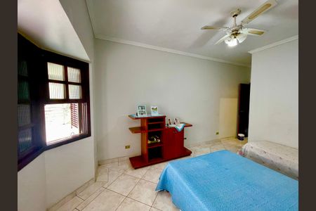 Casa à venda com 415m², 4 quartos e sem vagaQuarto 2