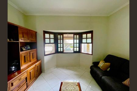 Casa à venda com 415m², 4 quartos e sem vagaSala