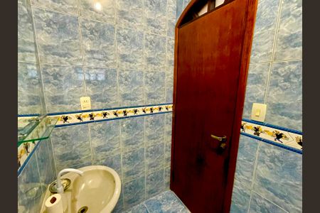 Casa à venda com 415m², 4 quartos e sem vagaBanheiro da Suíte 3