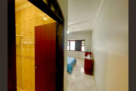 Casa à venda com 415m², 4 quartos e sem vagaBanheiro da Suíte 2