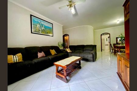 Casa à venda com 415m², 4 quartos e sem vagaSala