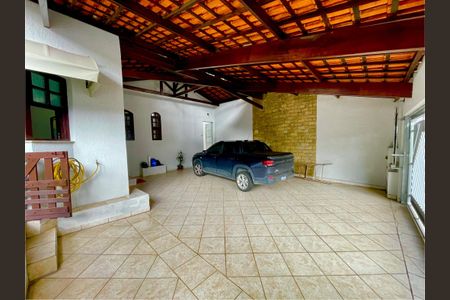 Casa à venda com 415m², 4 quartos e sem vagaGaragem