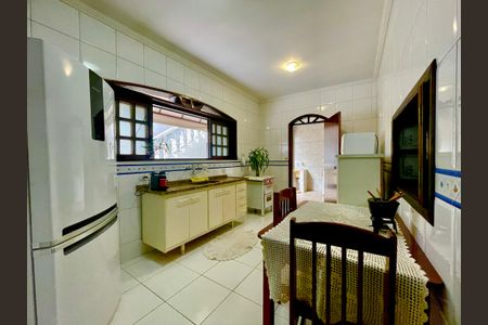 Casa à venda com 415m², 4 quartos e sem vagaCozinha